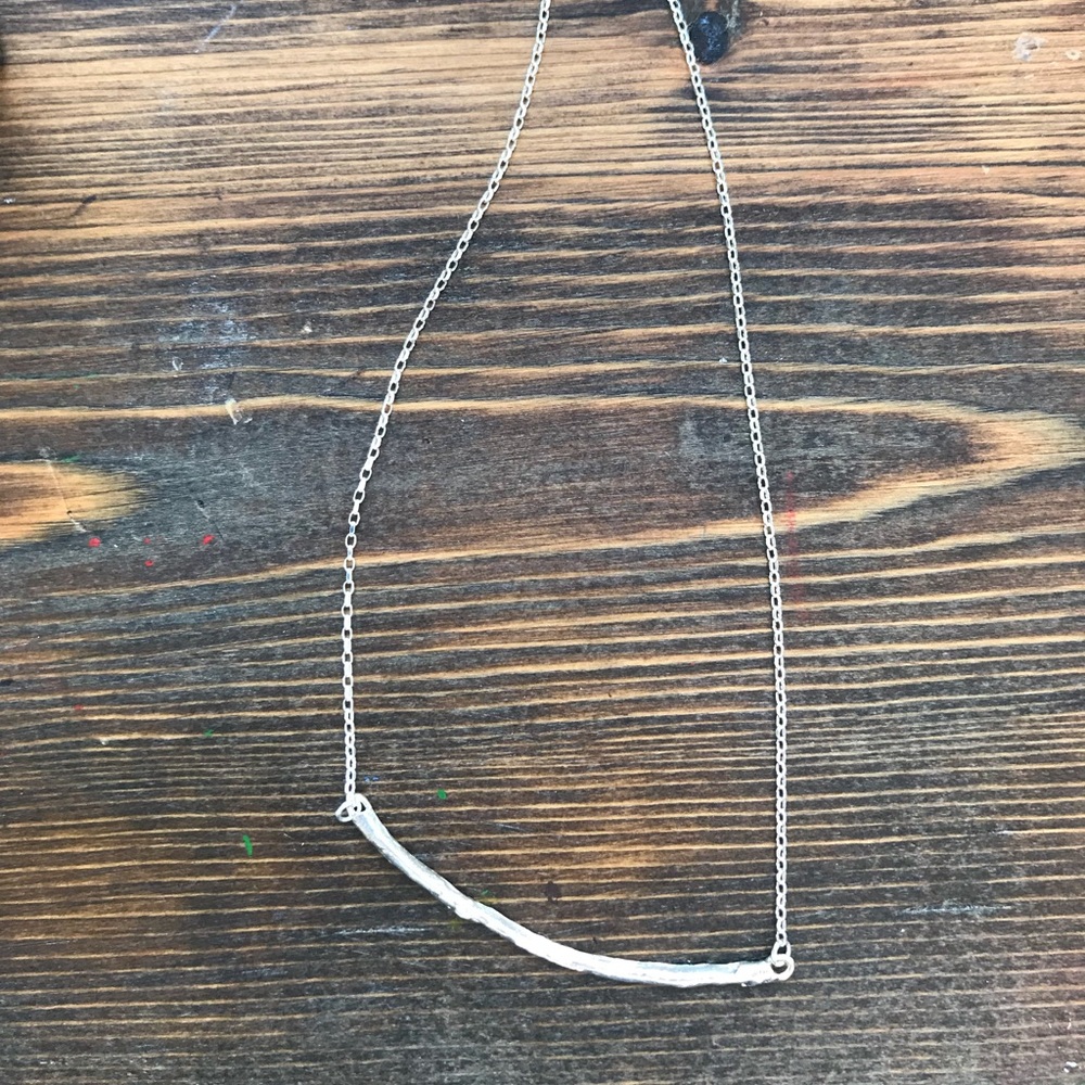Opulenza smile bar necklace